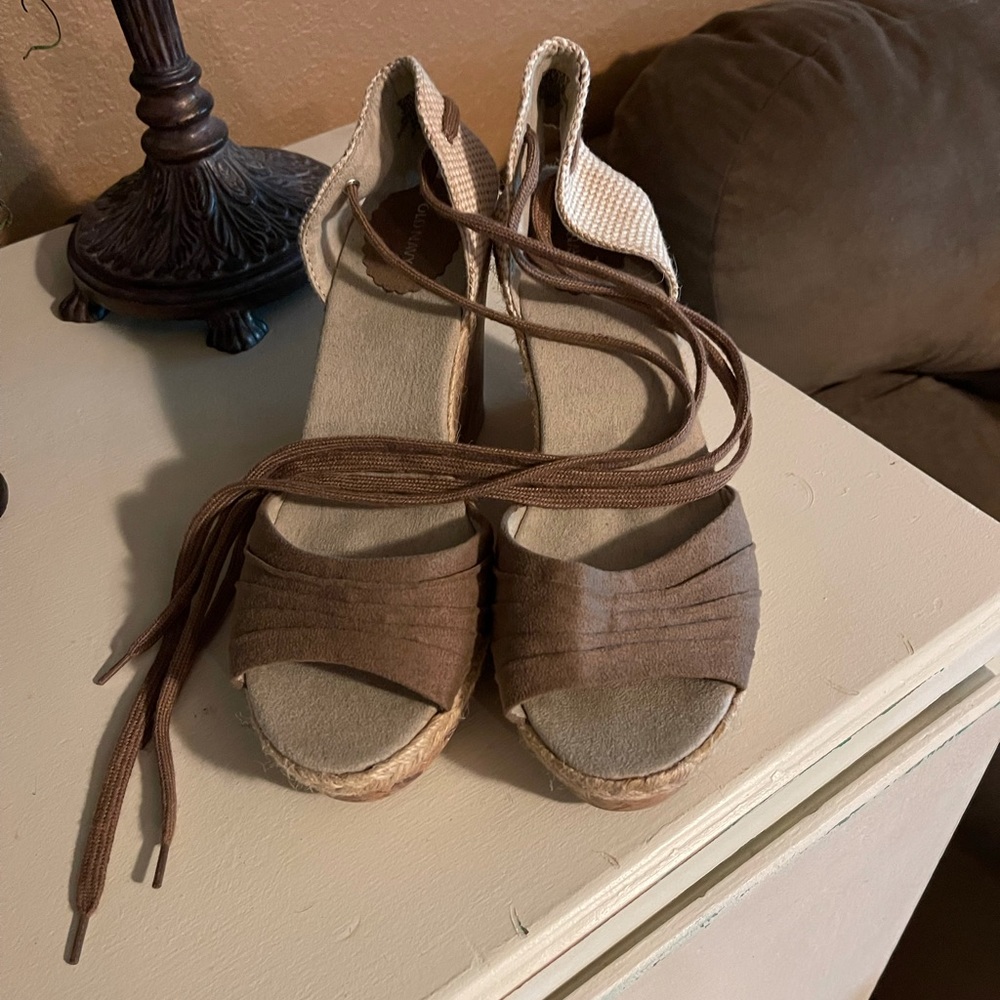 Wedges - Picture 2 of 4